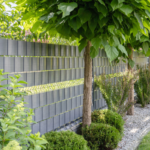 Taśma Ogrodzeniowa Quest® Lux  900 g/m2, 19cm Szara RAL 7040