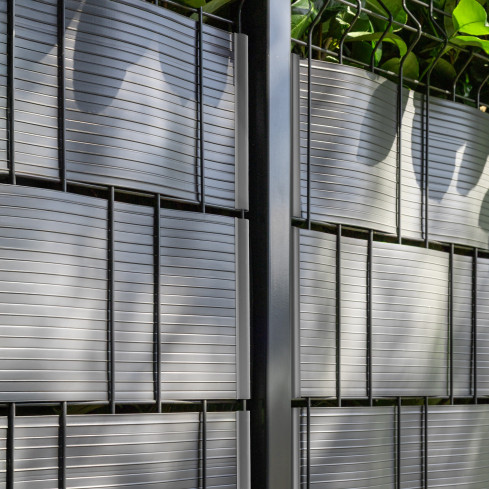 Klips do mocowania listwy panelowej - taśmy ogrodzeniowej, zielony