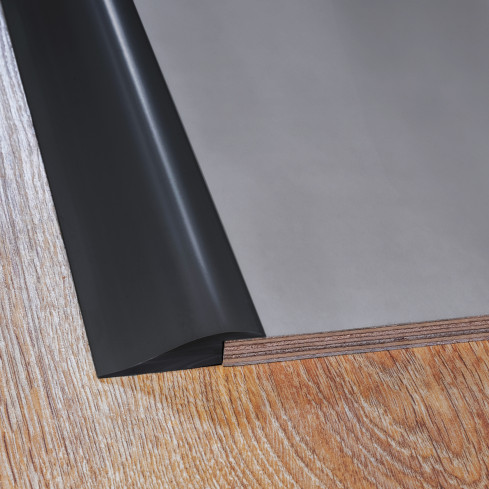 Elastyczny profil najazdowy PVC do płytek, dywanów, czarny