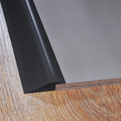 Samoprzylepny Elastyczny profil najazdowy PVC do płytek, dywanów, czarny