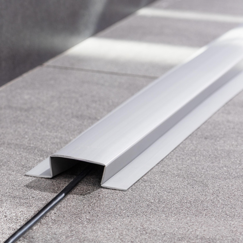 Listwa wielofunkcyjna z PCV 2in1 – samoprzylepny panel wykończeniowy, 110 mm, czarny