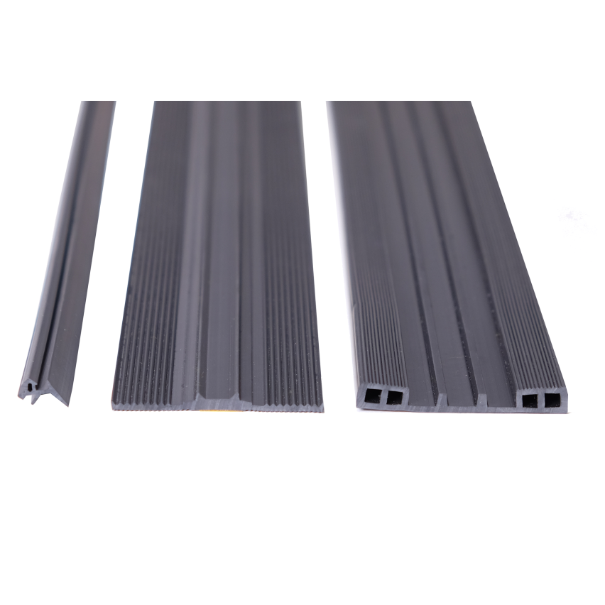 Uszczelka do poliwęglanu górna PCV, czarny, 100 cm