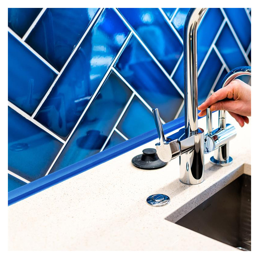 Listwa montażowo-wykończeniowa samoprzylepna PCV na taśmie piankowej 10/10, niebieski 5m