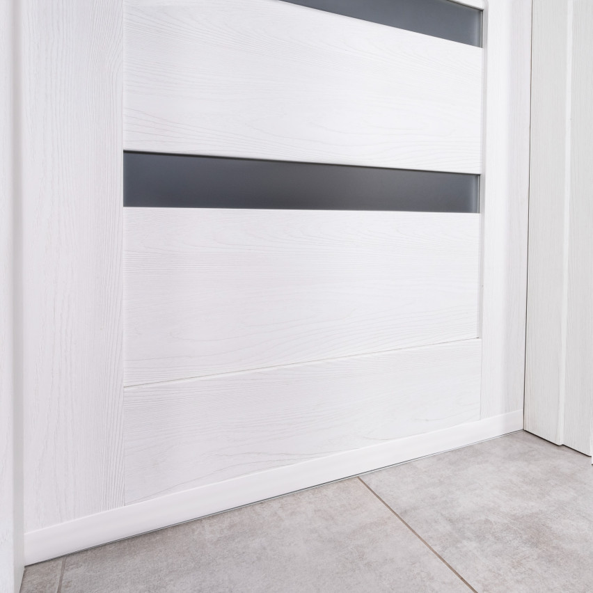 Listwa maskująca samoprzylepna PCV, listwa okienna płaska z tworzywa sztucznego, profil końcowy  srebrna 5m