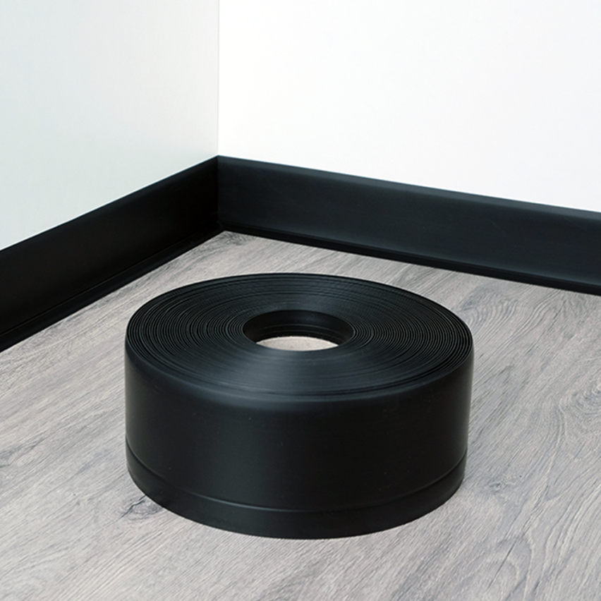 Listwa przypodłogowa samoprzylepna PCV 70x20mm czarny