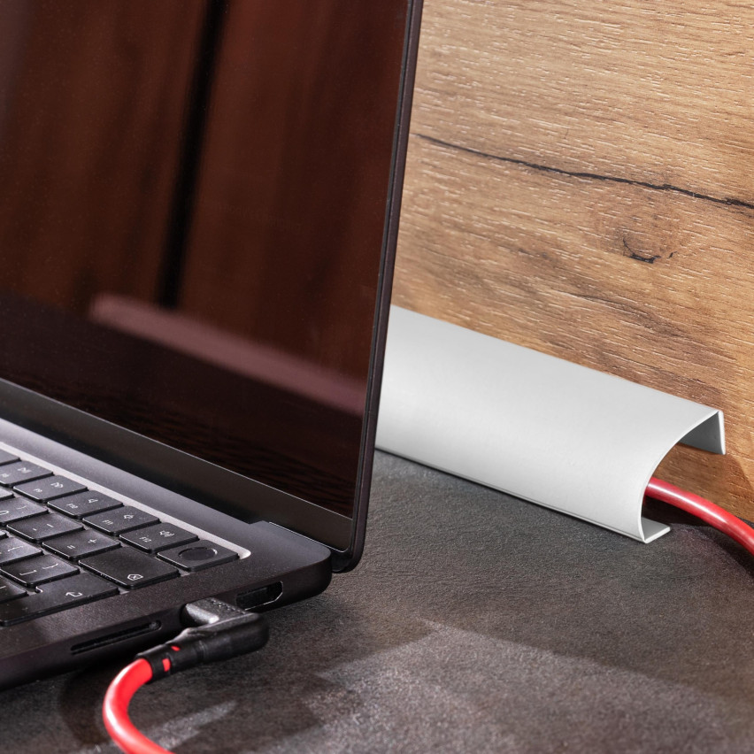 Listwa wielofunkcyjna z PCV 6w1 – samoprzylepny panel wykończeniowy, biały