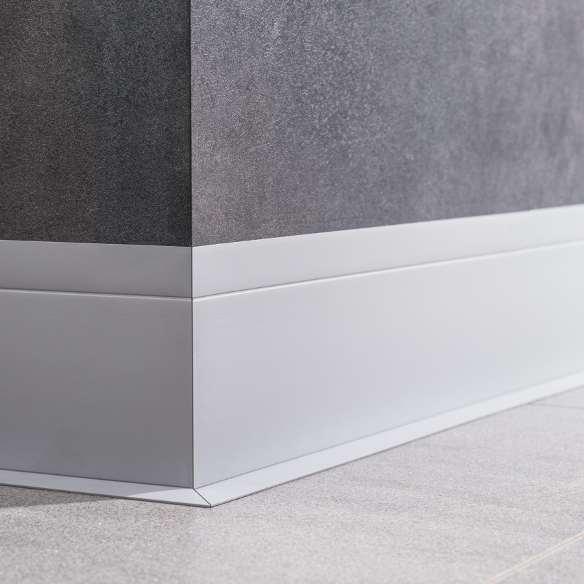 Listwa wielofunkcyjna z PCV 6w1 – samoprzylepny panel wykończeniowy,  jasnozielony