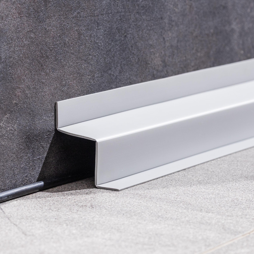 Listwa wielofunkcyjna z PCV 4in1 – samoprzylepny panel wykończeniowy, ceglany