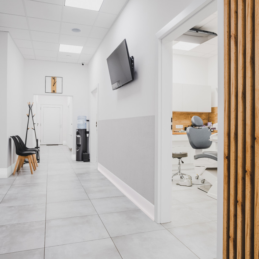 Listwa przypodłogowa PCV 100x25mm  biała