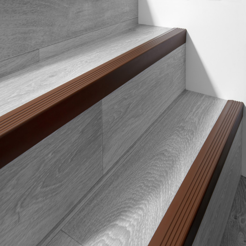 Profil schodowy antypoślizgowy z klejem 50x42mm, mosiądz