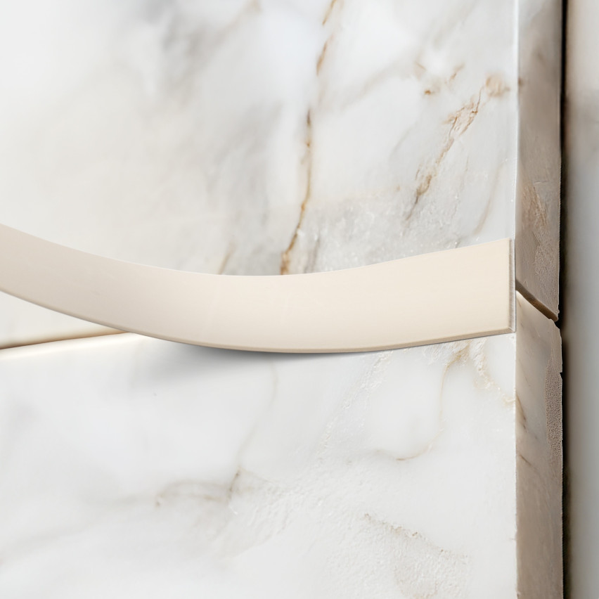 Płaskownik twardy PCV z klejem ciemnoszary, 10m