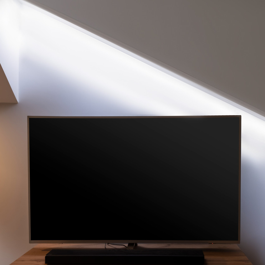 Listwa karniszowa czarna 2m