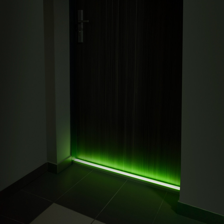 Listwa fluorescenyjna na rolce samoprzylepna, 5m