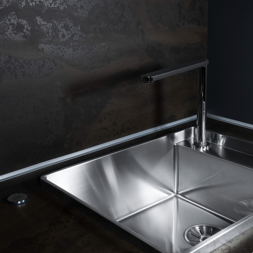 Listwa wykończeniowa samoprzylepna szary PCV 