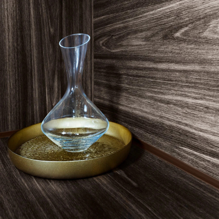 Listwa montażowo-wykończeniowa samoprzylepna PCV na taśmie piankowej 10/10 5m - brąz