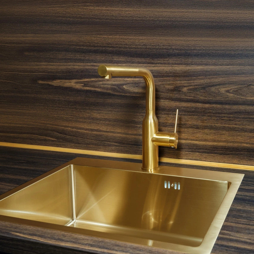 Listwa montażowo-wykończeniowa samoprzylepna PCV na taśmie piankowej 10/10 5m - złoty