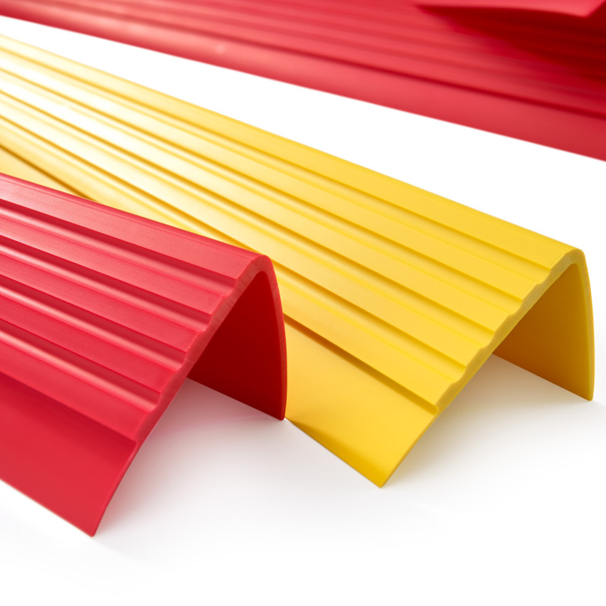 Profil schodowy antypoślizgowy 40x40mm RD 1,5m żółty