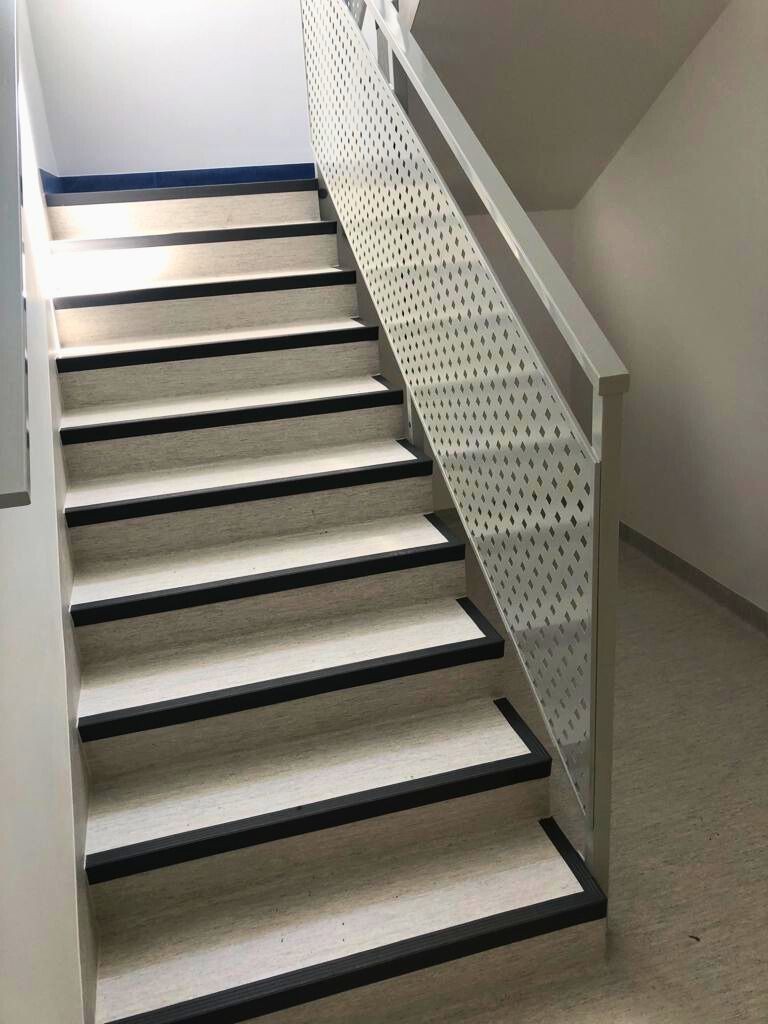 quest profile noski schodowe do budynków użyteczności publicznej